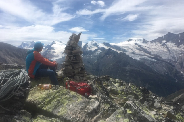 スイス・ドム登山